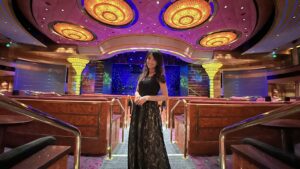 Veronica pianist on Cruise Fred Olsen